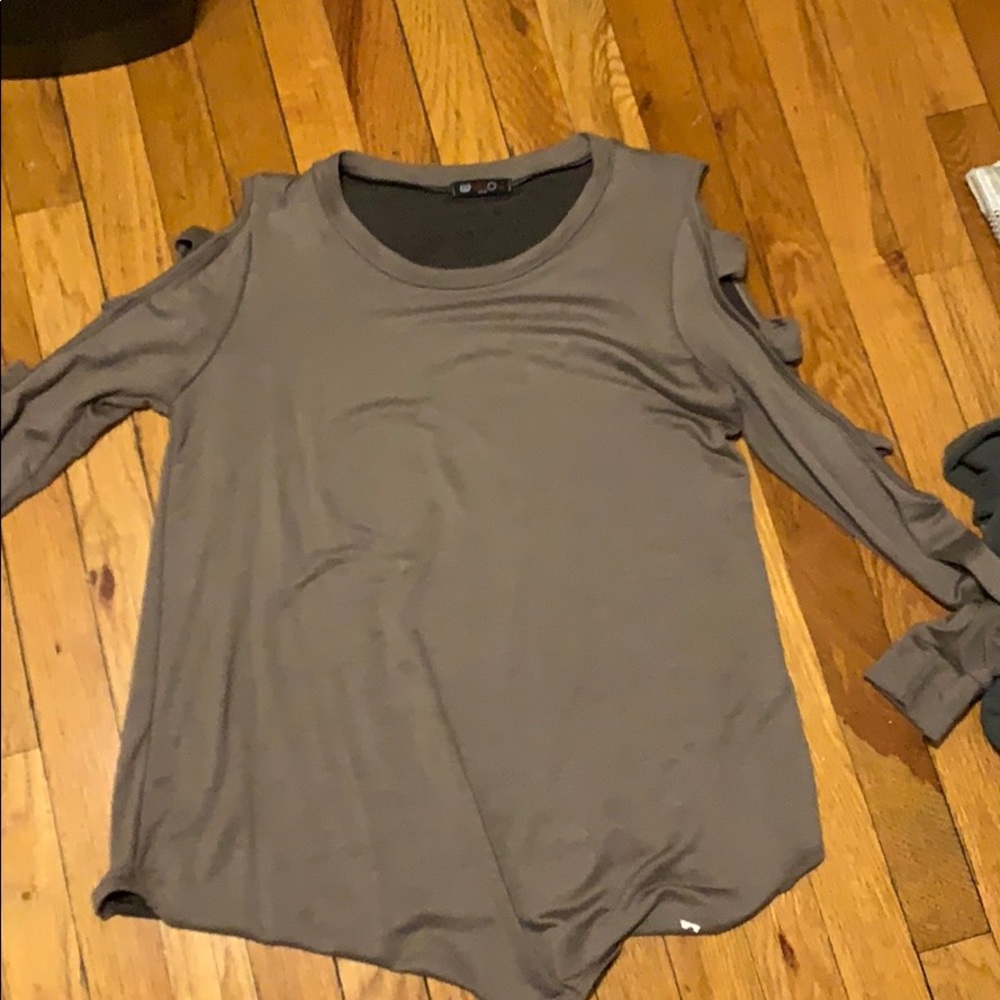 Cozy sweater with cut out holes!